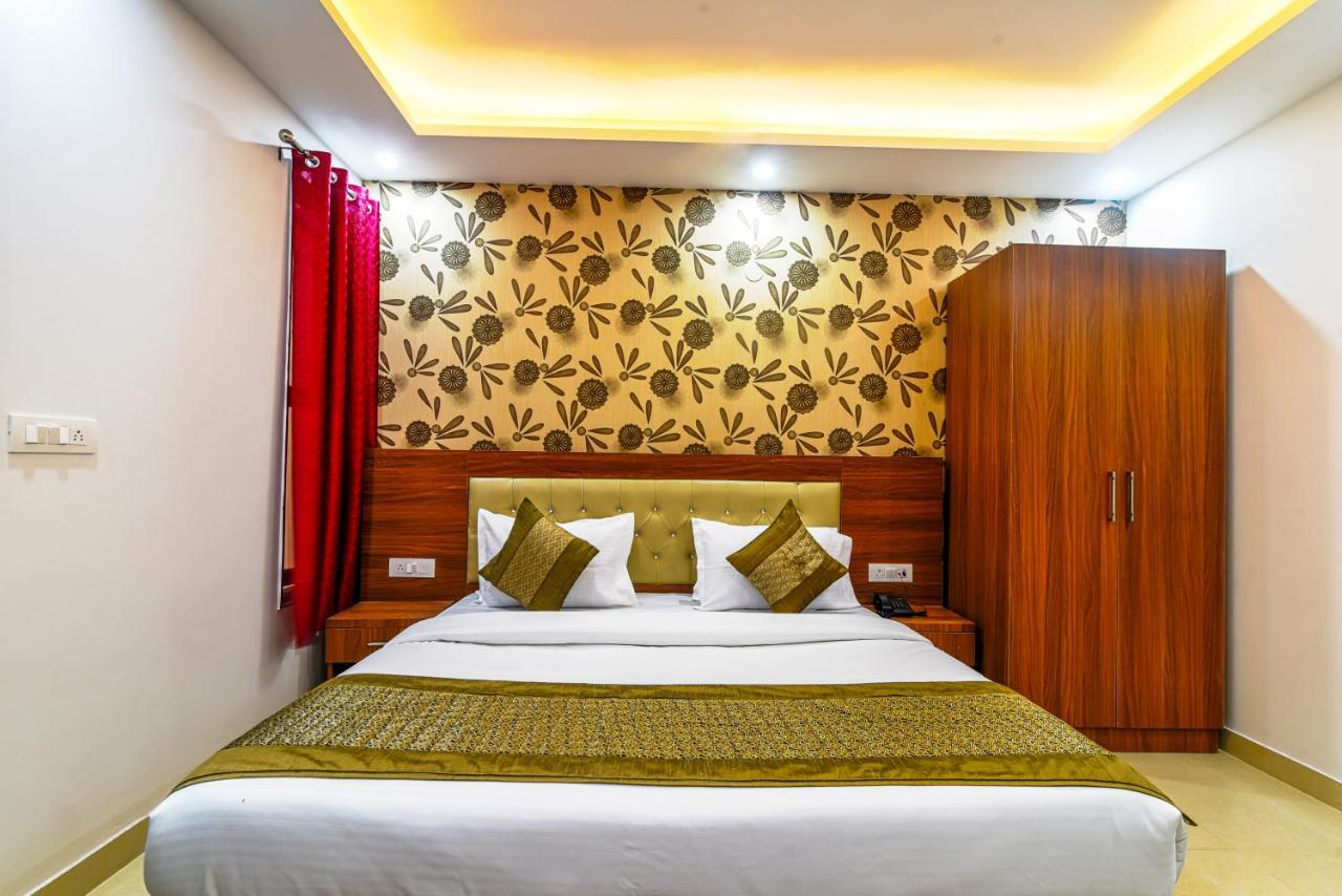 Hotel Urban Tree New Delhi Buitenkant foto
