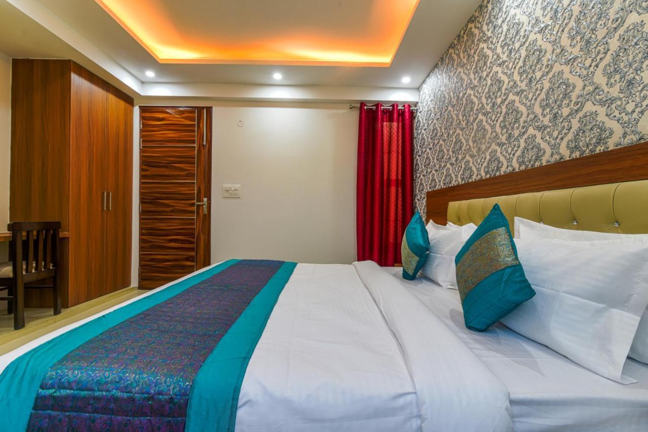 Hotel Urban Tree New Delhi Buitenkant foto