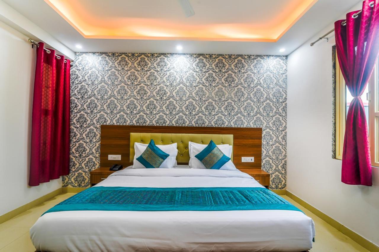 Hotel Urban Tree New Delhi Buitenkant foto