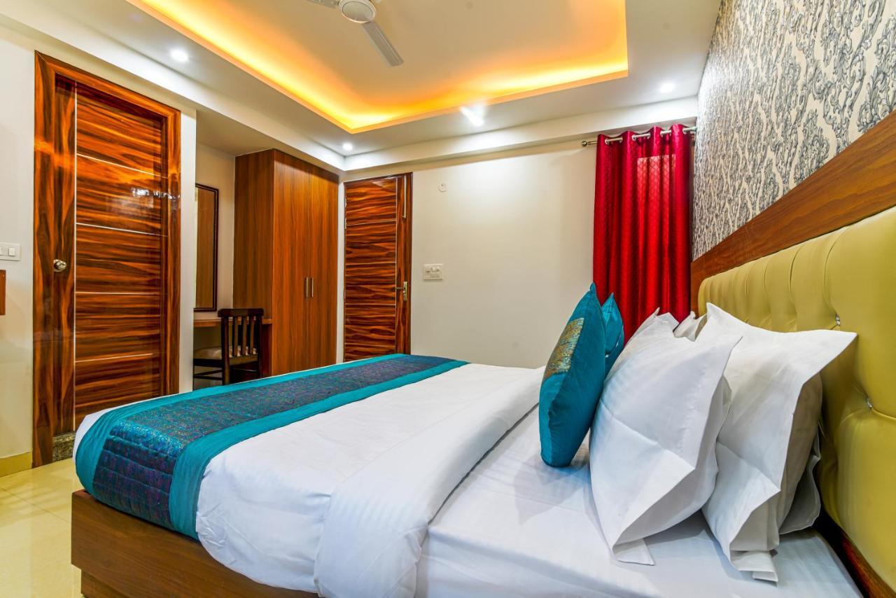 Hotel Urban Tree New Delhi Buitenkant foto